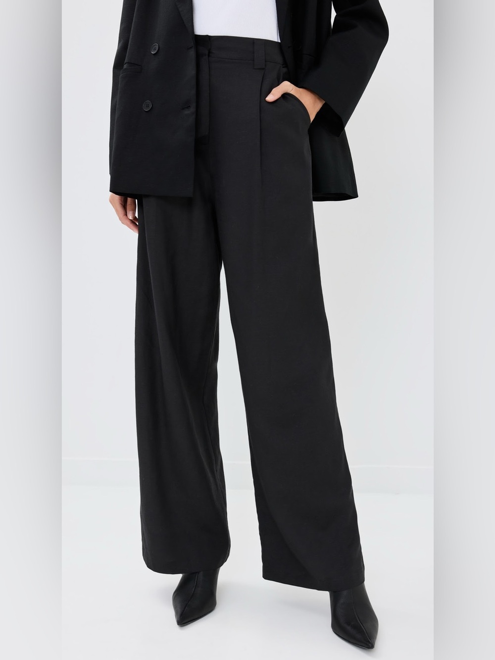 Lioness La Quinta Wide Leg High-Rise Black Dress Pants, Medium.